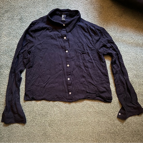 Forever 21 Black Rayon Button Up Shirt - Size Small - Picture 1 of 2